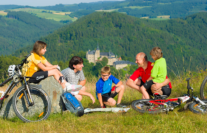 Rennsteigregion im Frankenwald: Radfahrer-Familie © Markus Garscha